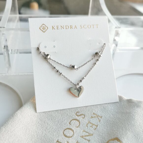 Kendra Scott Ari Heart Necklace 🎀 Silver - Picture 1 of 3